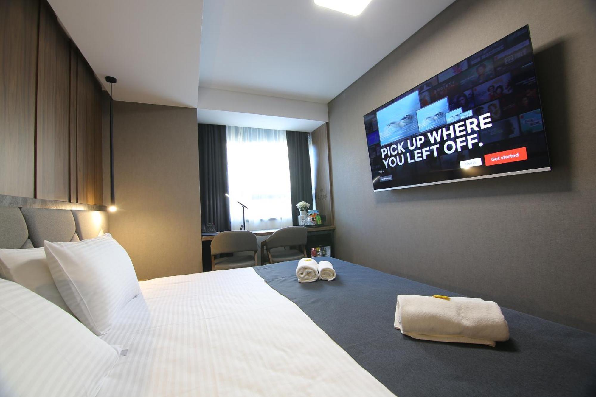 Lumiere Hotel Belgrado Buitenkant foto
