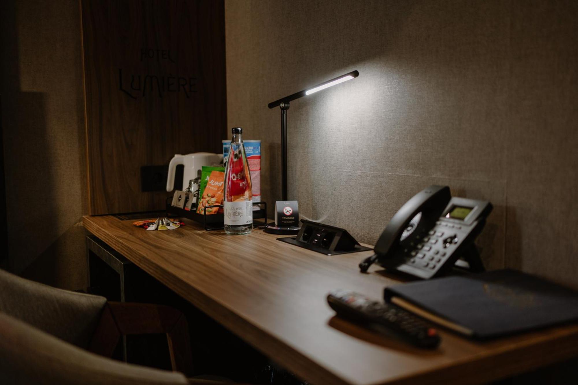 Lumiere Hotel Belgrado Buitenkant foto